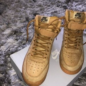 AF1 Hightop Wheat size 5.5Y